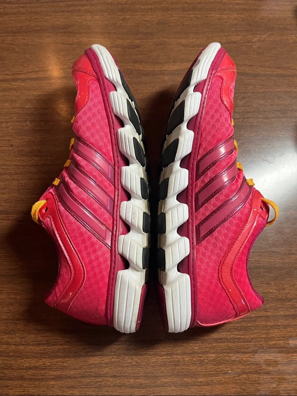Adidas pink size 9 tennis shoes women 3027